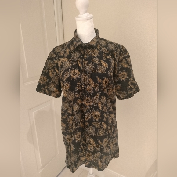 Men's Floral Basics Katun Material Button Up Shirt - Picture 1 of 6